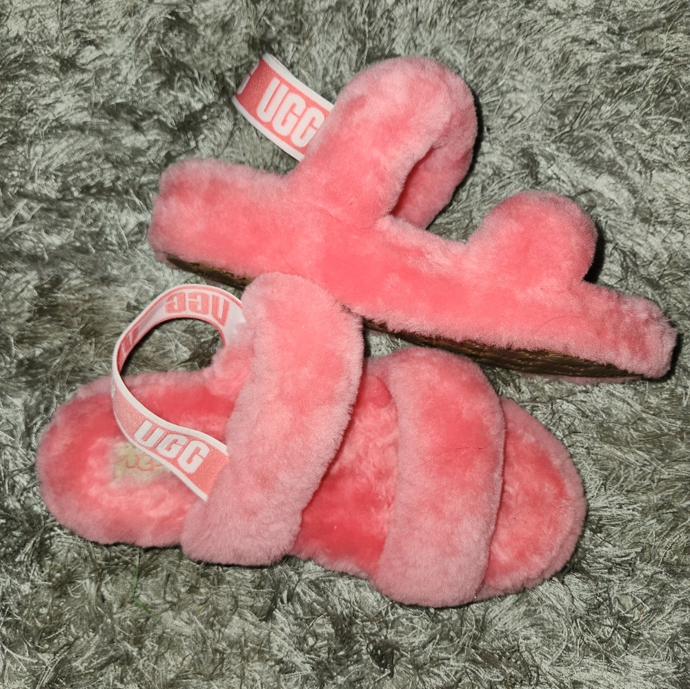 Pink Ugg fuzzy Sandals Size 8